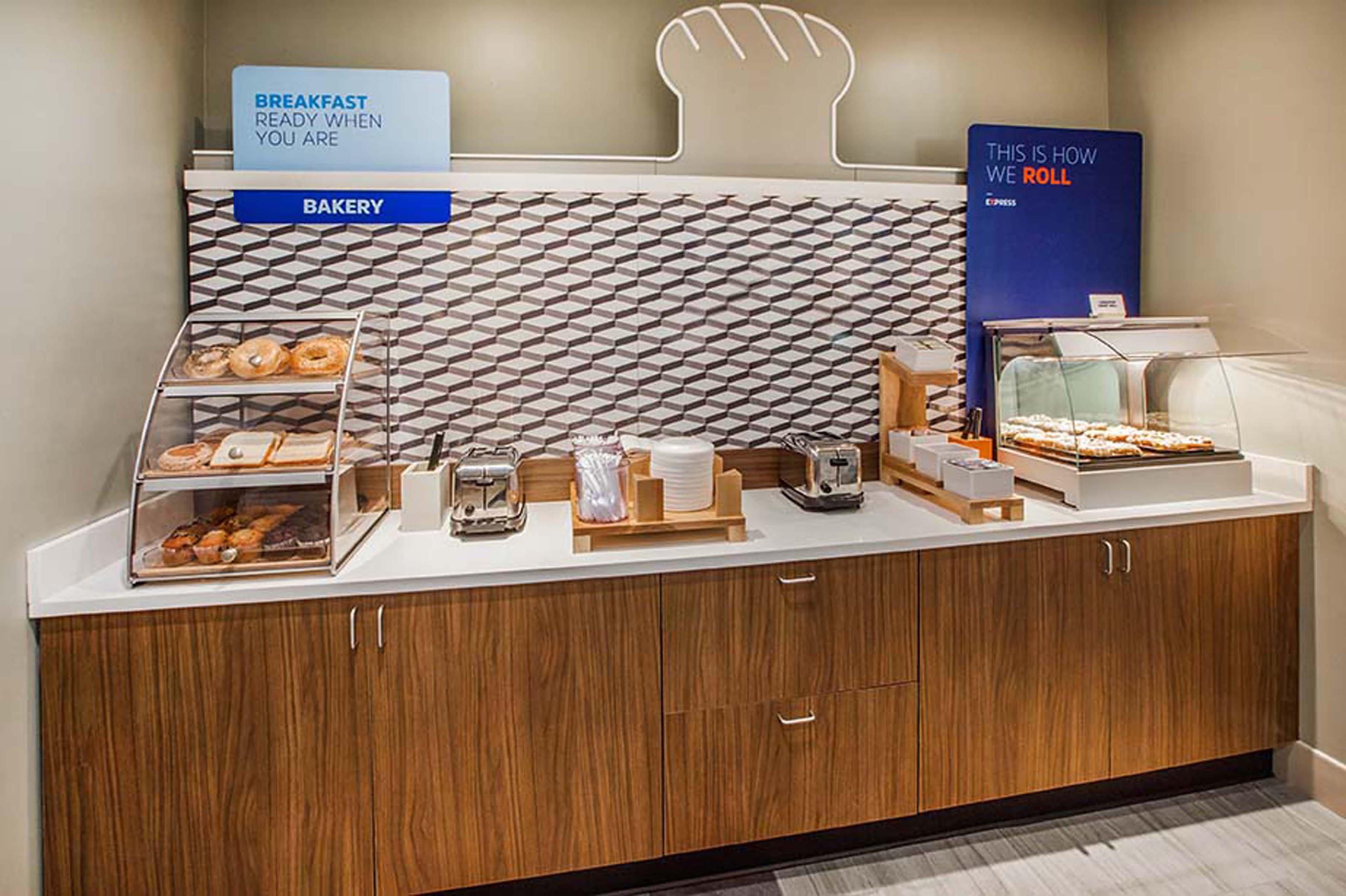Holiday Inn Express Toledo North By Ihg Экстерьер фото