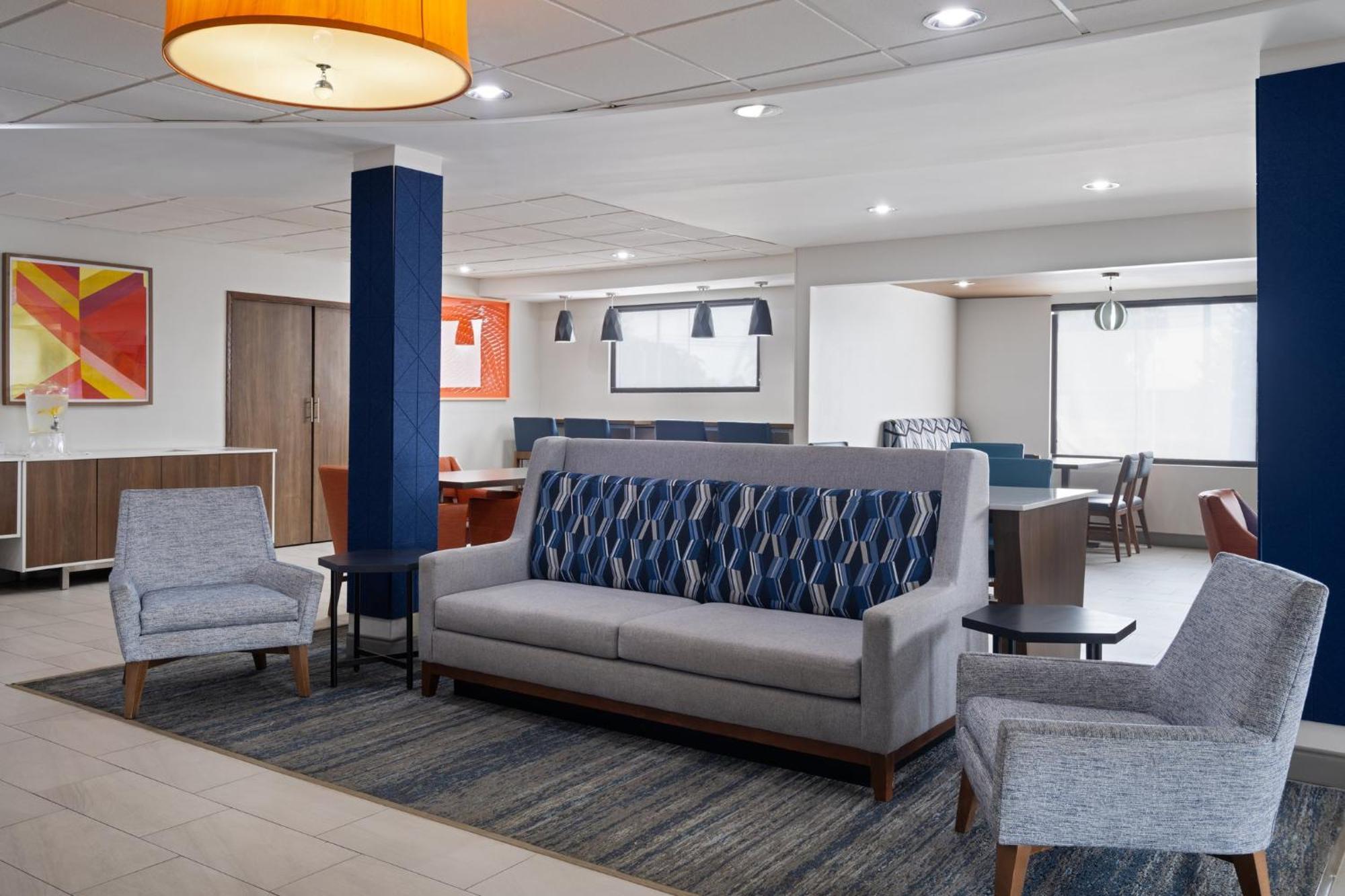 Holiday Inn Express Toledo North By Ihg Экстерьер фото