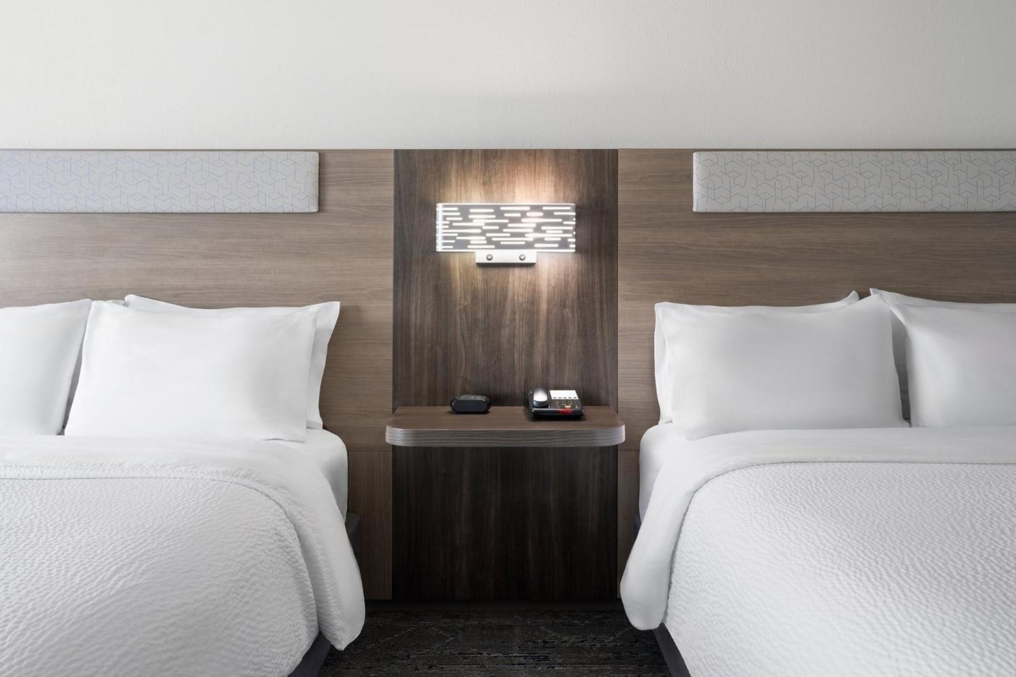 Holiday Inn Express Toledo North By Ihg Экстерьер фото